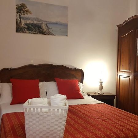 Bed & Breakfast Napoli Centrale Exteriör bild