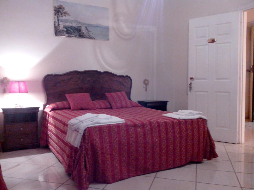 Bed & Breakfast Napoli Centrale Rum bild