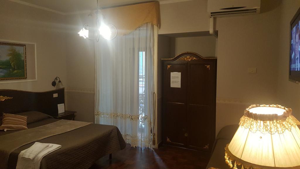Bed & Breakfast Napoli Centrale Exteriör bild