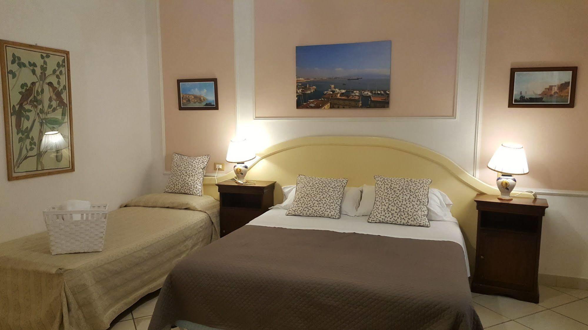 Bed & Breakfast Napoli Centrale Exteriör bild