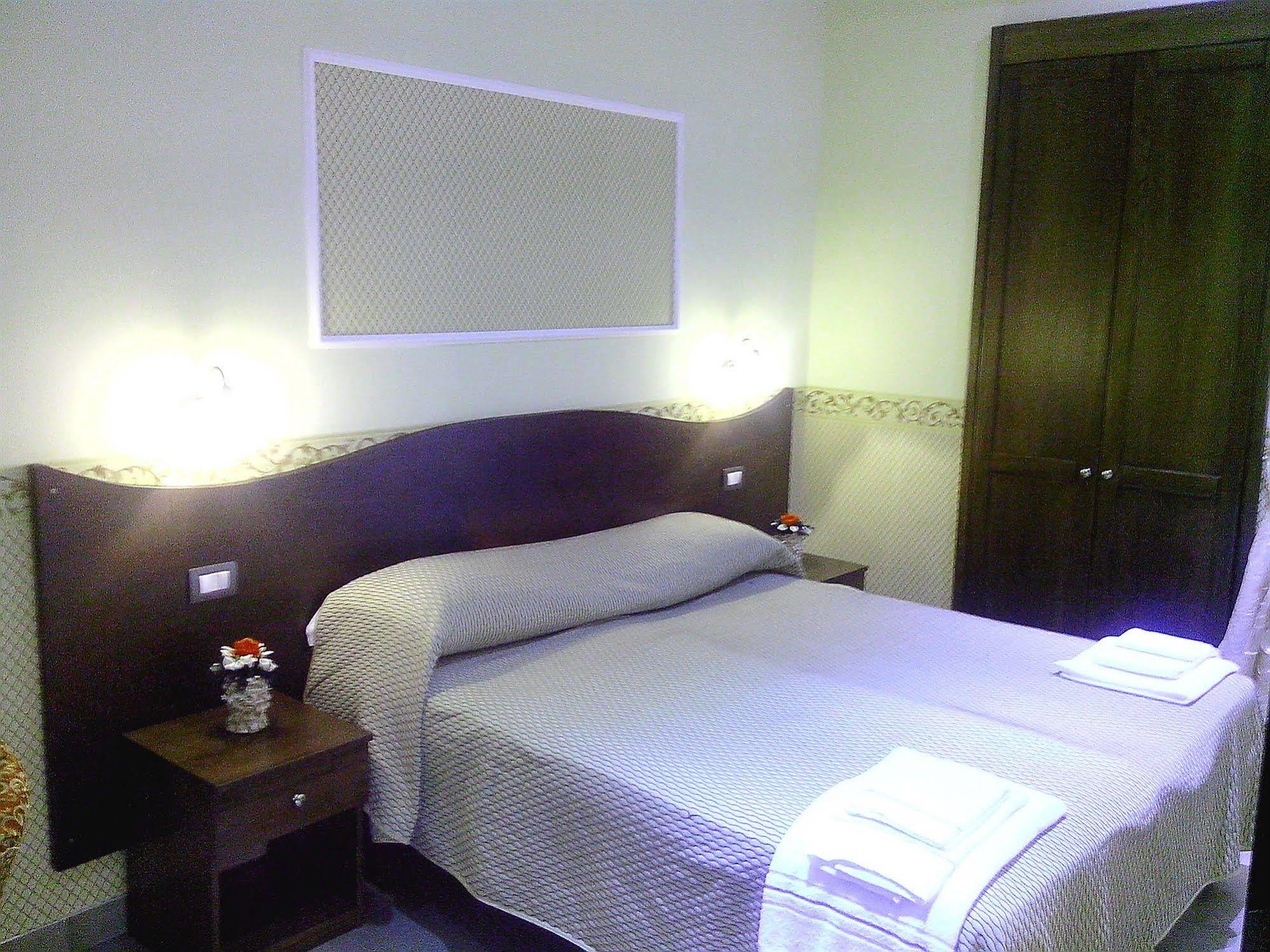 Bed & Breakfast Napoli Centrale Exteriör bild